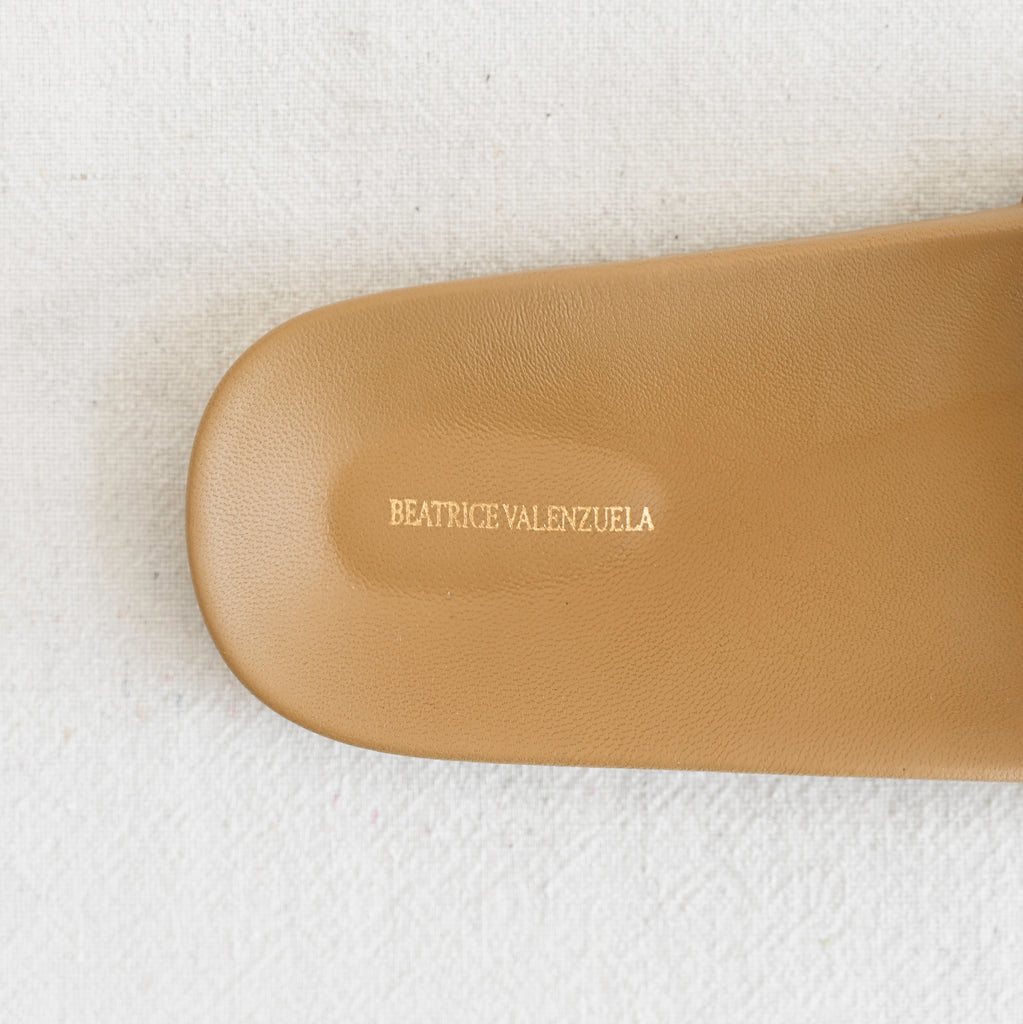 Bamboo Monocolor Sandalia - Straw