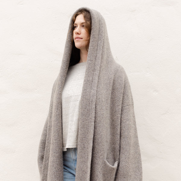 LAUREN MANOOGIAN HOODED KNIT カーディガン Lauren Manoogian Long Shawl Cardigan in Rock at General Store
