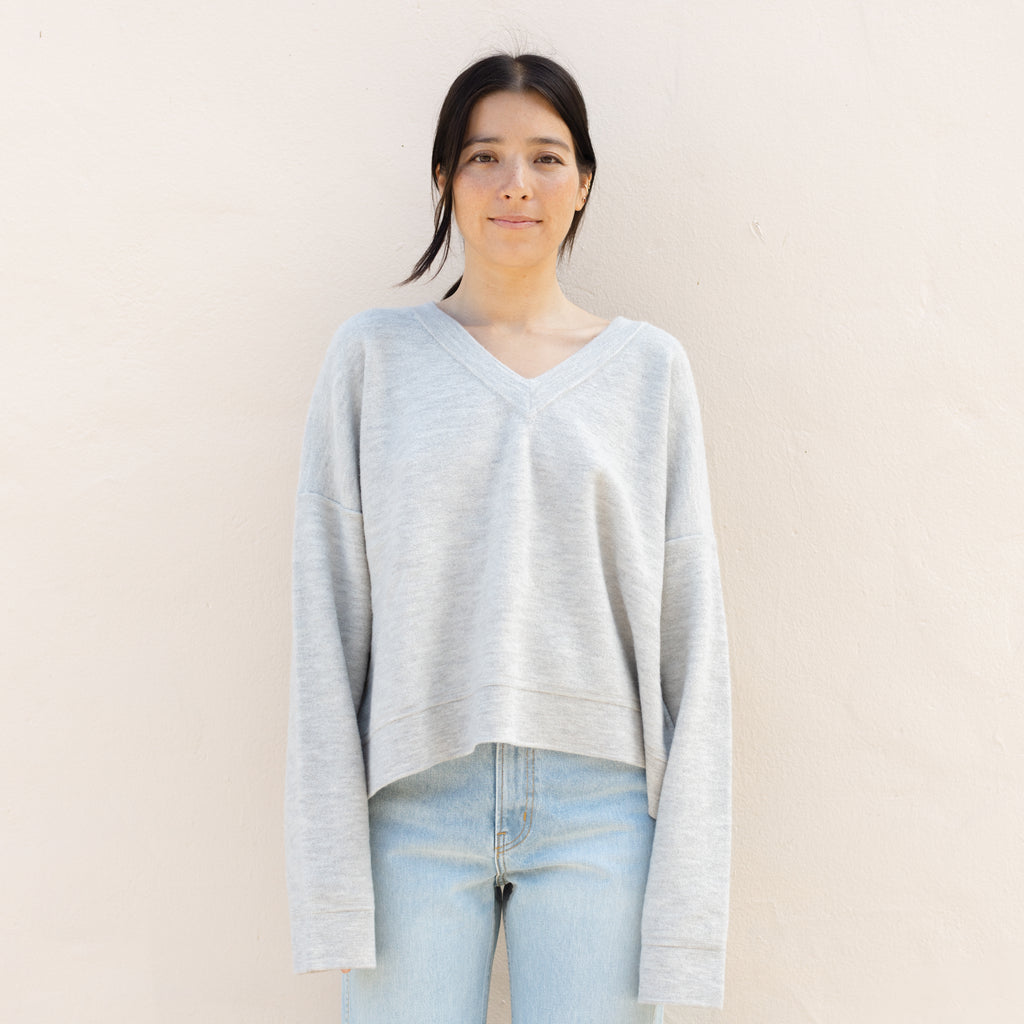 Wide V Neck - Carrara