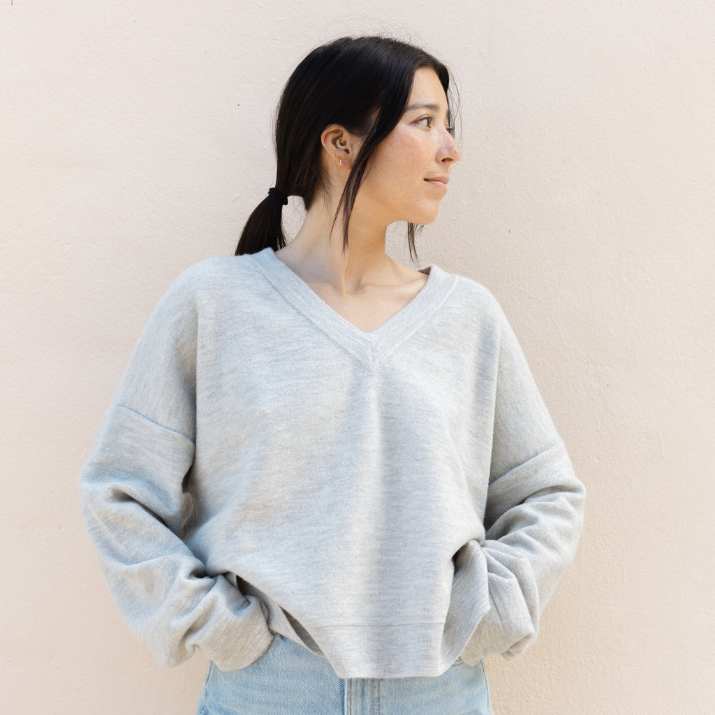 Wide V Neck - Carrara