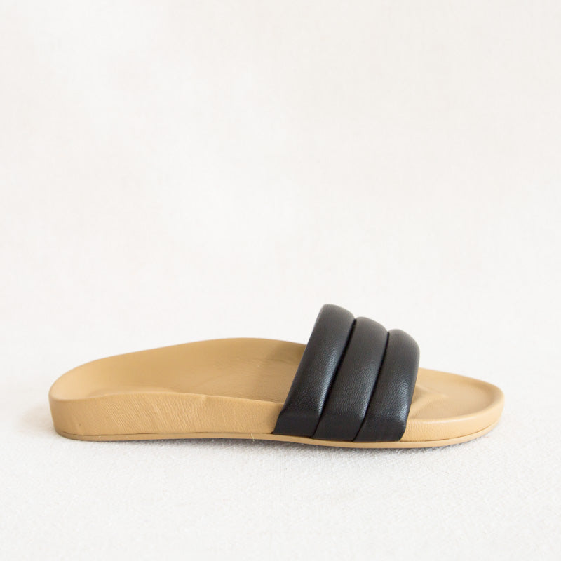 Leather Sandalia - Black