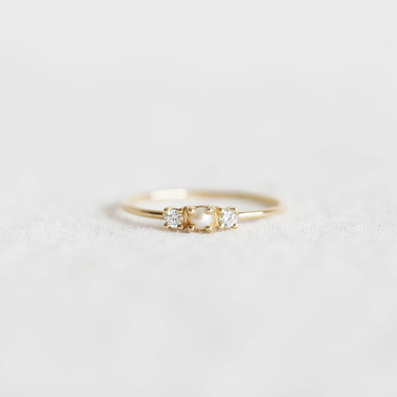 Pearl 2 Diamond Ring
