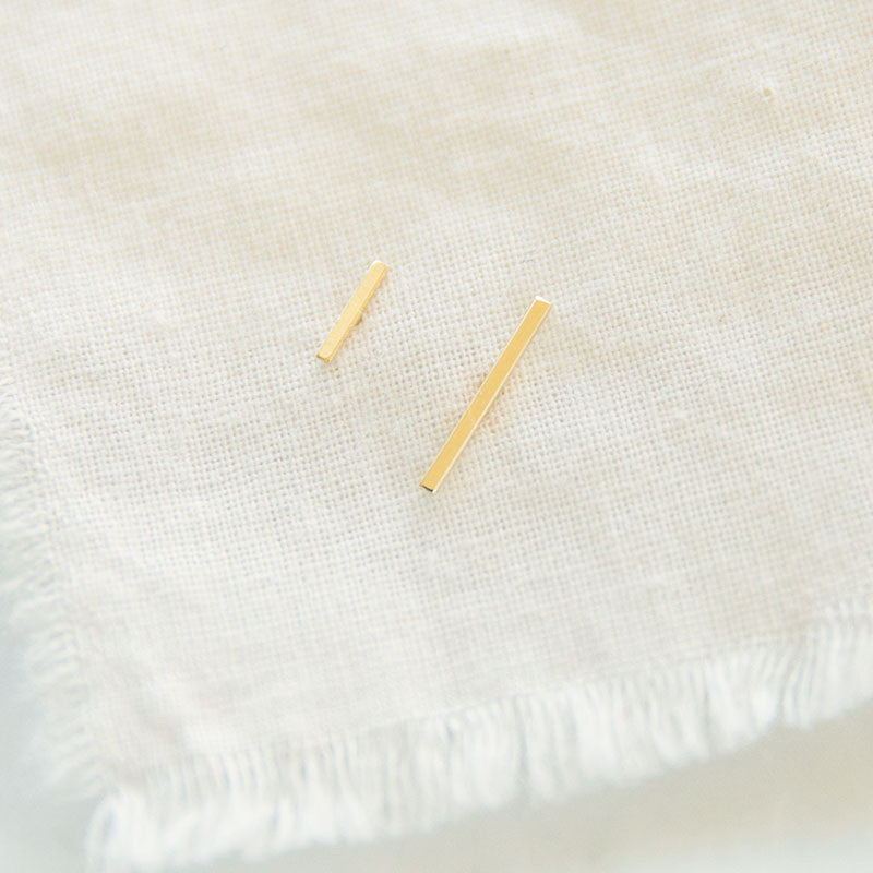 Staple Stud - Single