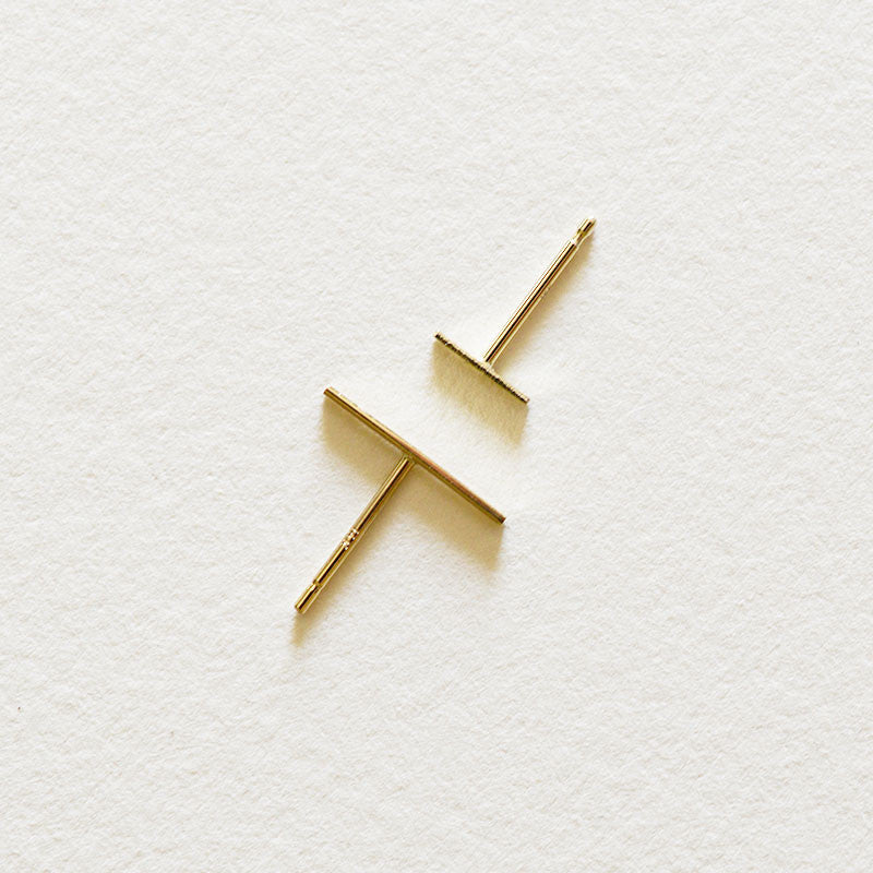 Staple Stud - Single