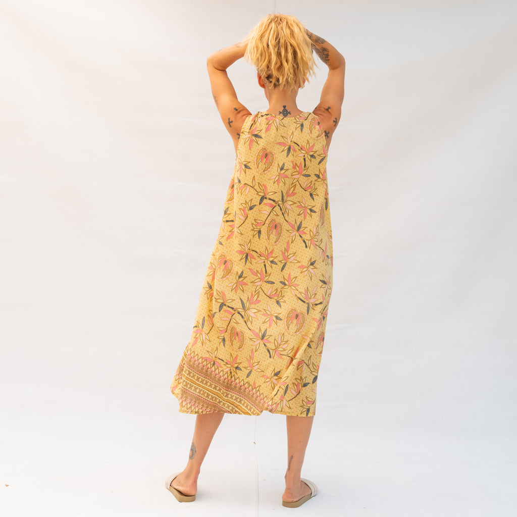 Vintage Sleeveless Floral Dress