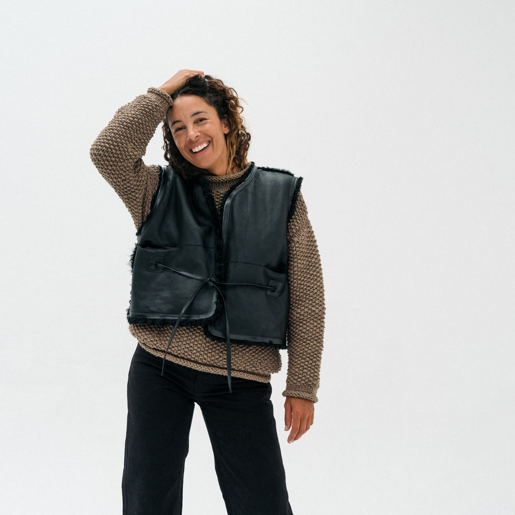 Transition Vest - Black