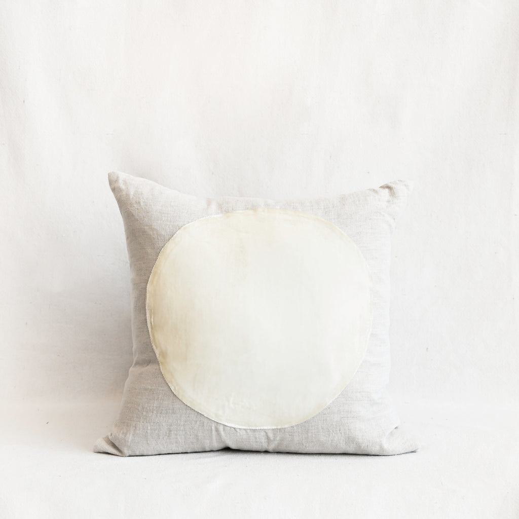 Velvet Circle Pillow - Ivory