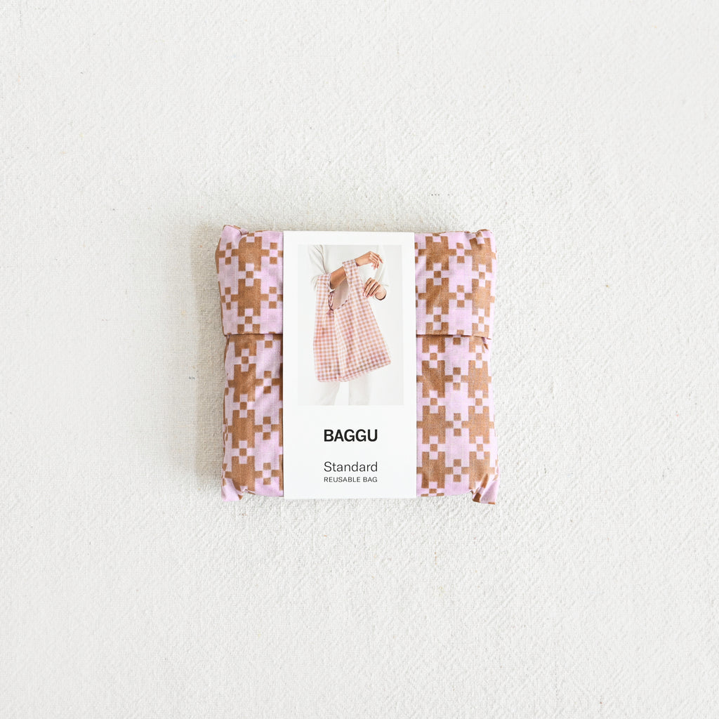 Baggu Reusable Standard Shopping Bag in Rose Pixel Gingham – Annie's Blue  Ribbon General Store