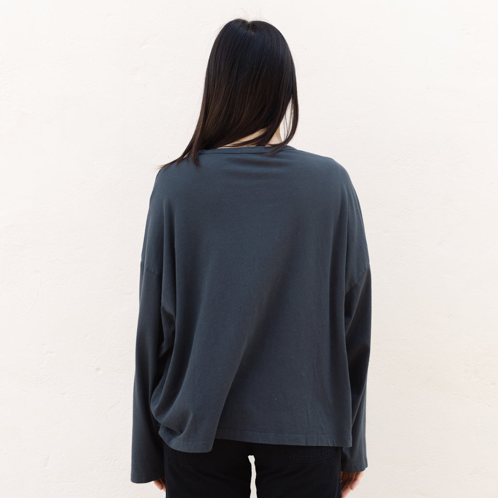 Black Crane Loose L/S Tee - Dk. Grey