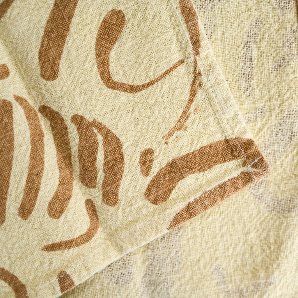 Everyday Napkins - Fold - Gold/Butterscotch