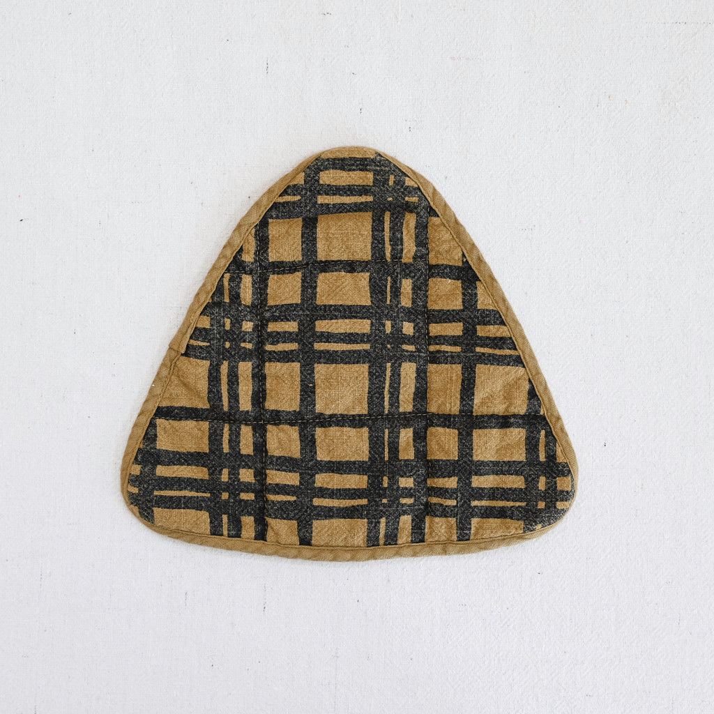 Triangle Potholder - Darby - Midnight / Raw Sienna