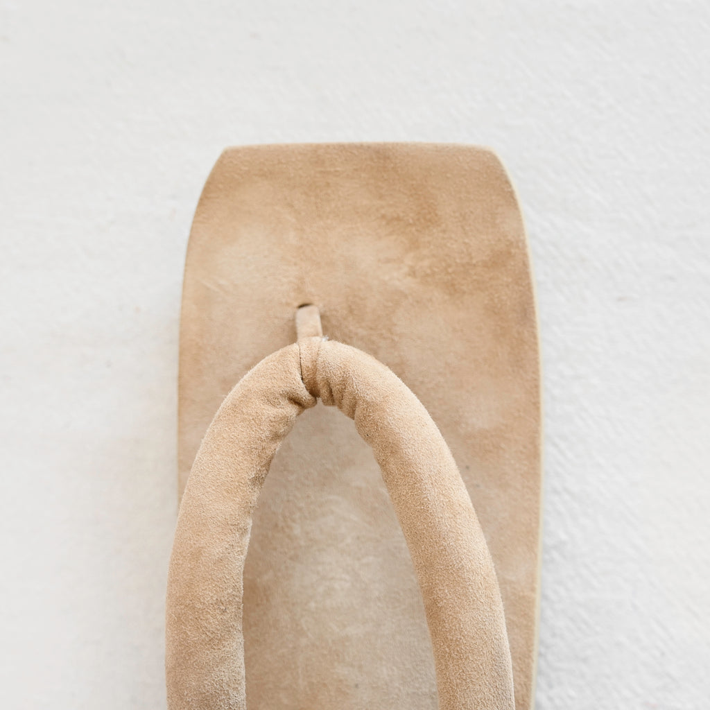 Suede Zori Clog - Sand