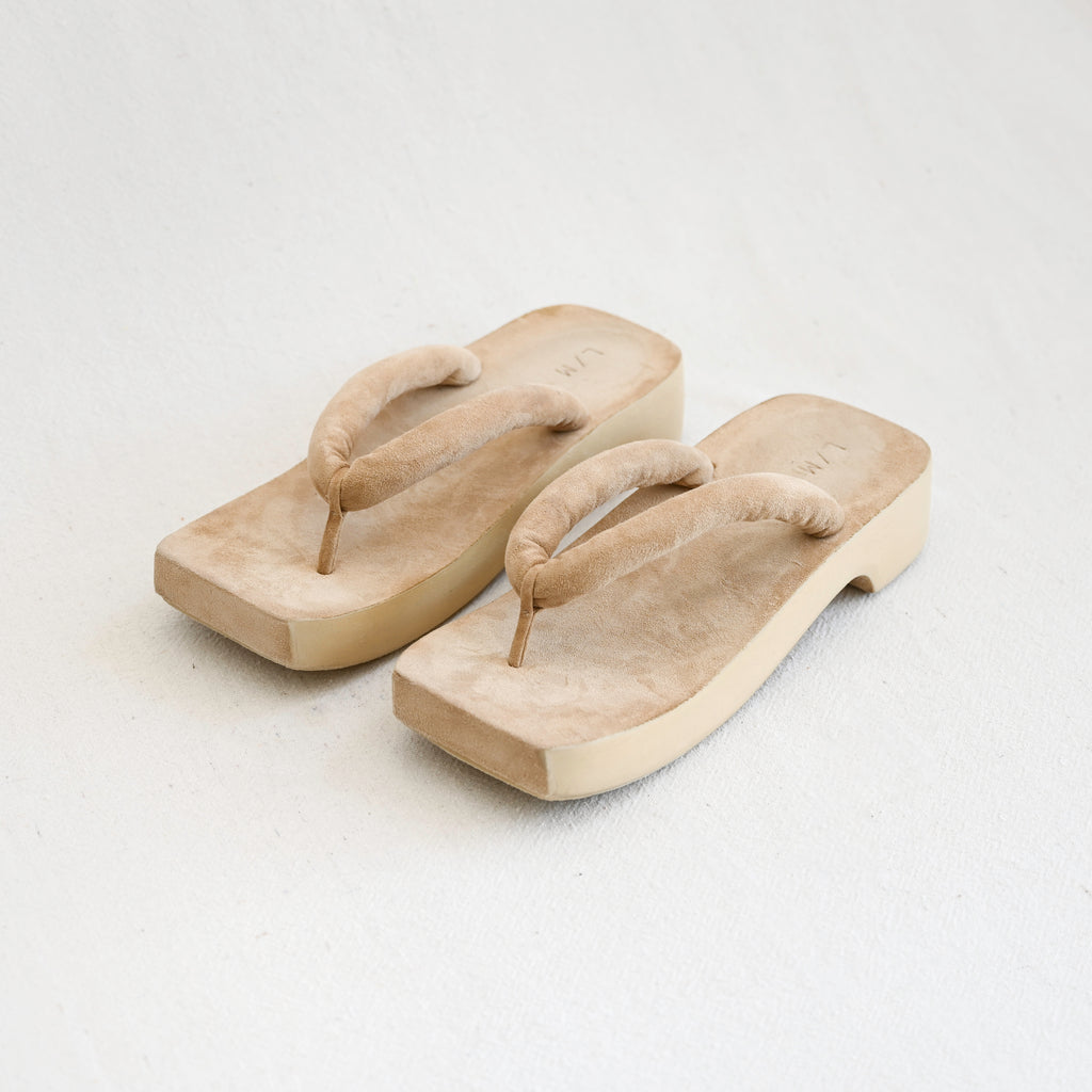 Suede Zori Clog - Sand