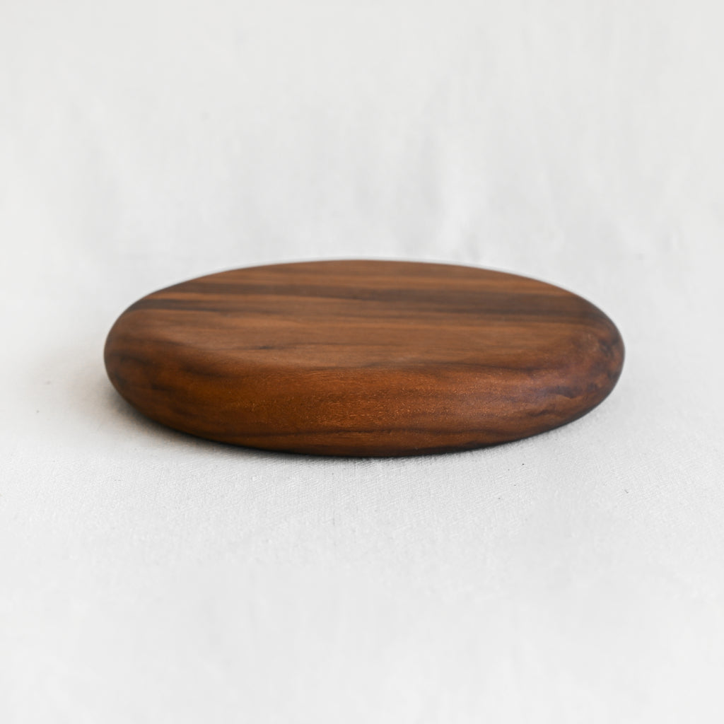 Walnut Rounded Circle Cutting Board