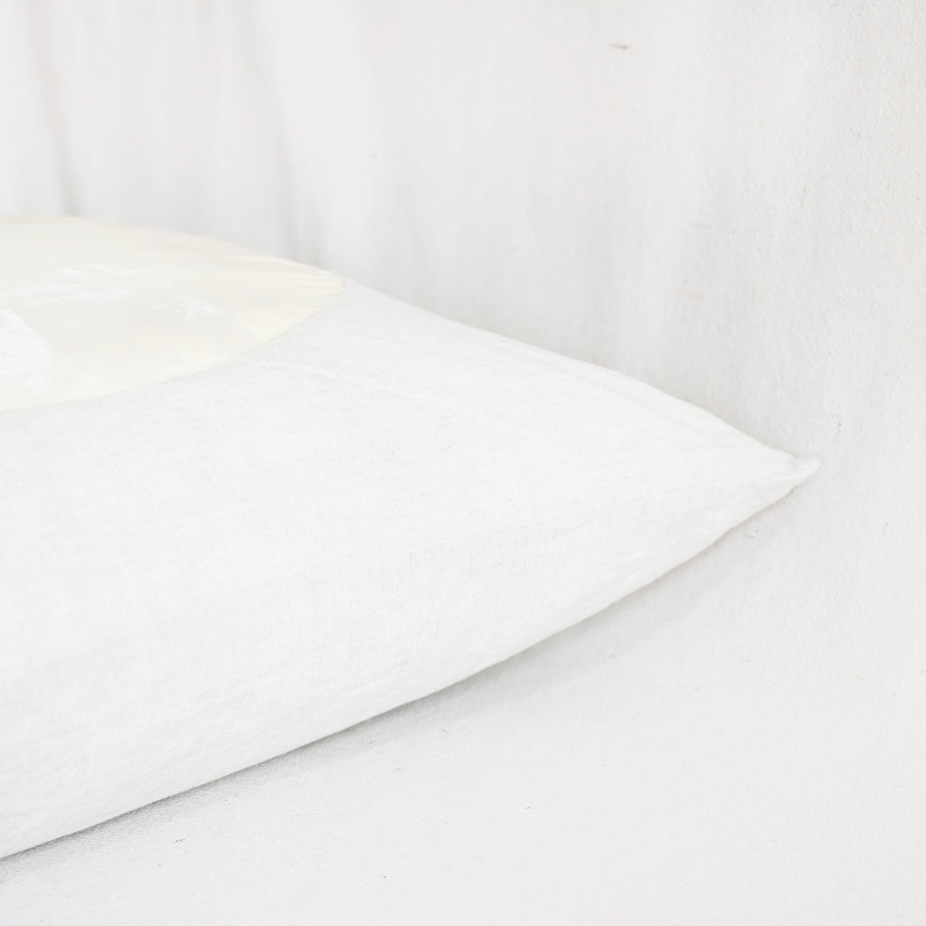 Velvet Circle Pillow - Ivory