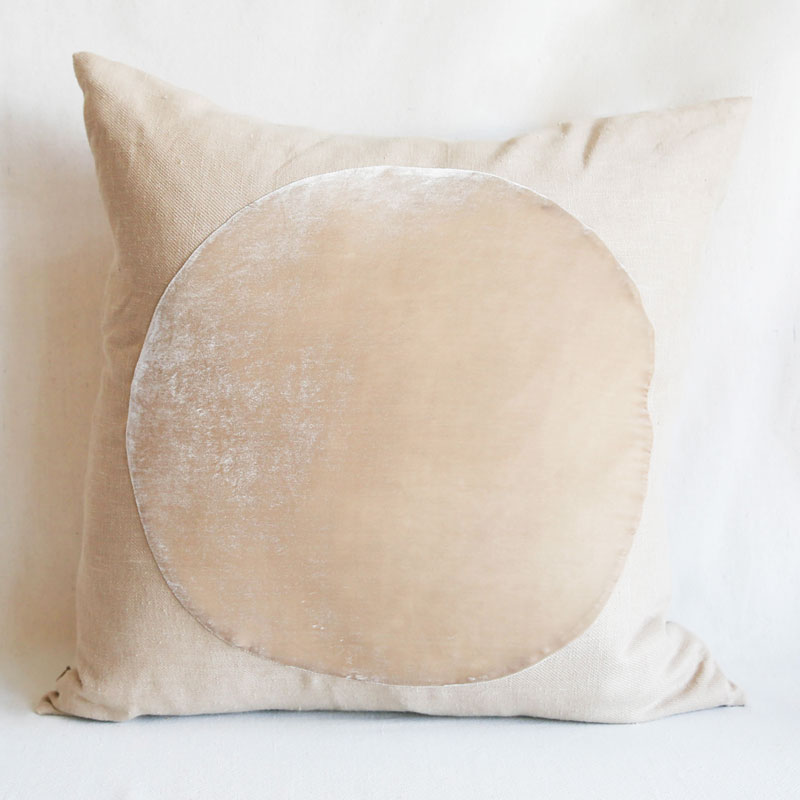 Velvet Circle Pillow - Natural