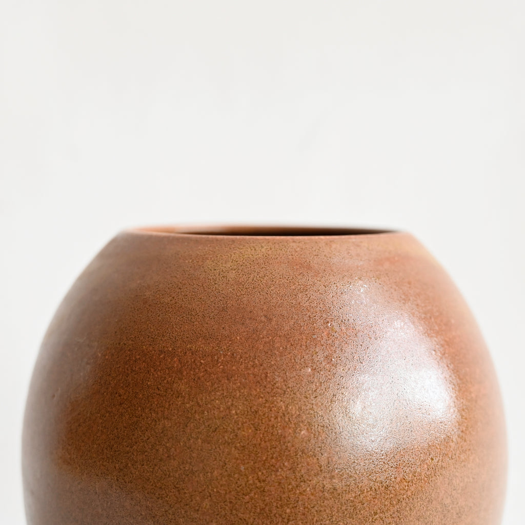 Small Bulb Dark Honey Vase